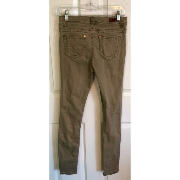 Almost Famous Brown Khaki Distressed Skinny Jeans - Junior's 5 - Picture 6 of 6